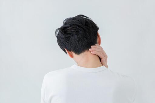 【寝違えの治し方】痛みを和らげるツボと対処法を解説
